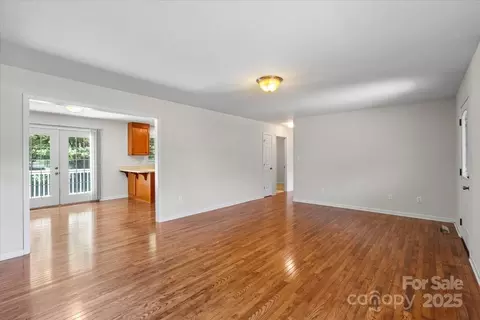 1011 Atherstone Nw St NW, Conover, NC 28613 photo 8