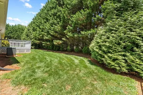 1011 Atherstone Nw St NW, Conover, NC 28613 photo 29