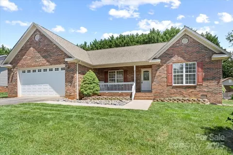 1011 Atherstone Nw St NW, Conover, NC 28613 photo 2