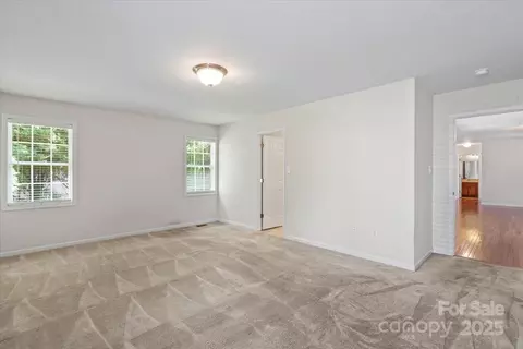 1011 Atherstone Nw St NW, Conover, NC 28613 photo 16