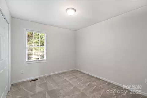 1011 Atherstone Nw St NW, Conover, NC 28613 photo 23