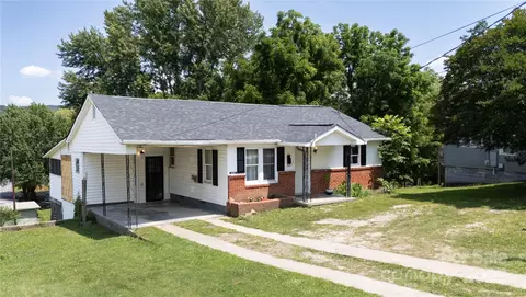820 Baldwin Ave, Marion, NC 28752