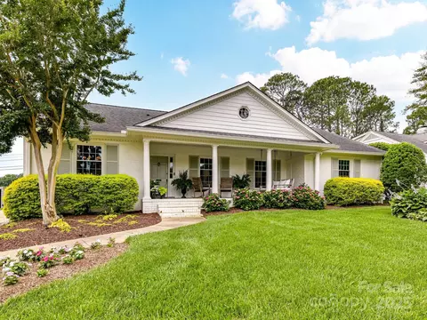 2636 Chilton Pl, Charlotte, NC 28207