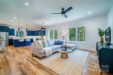 Living - 3 Pheasant Dr, Fairview, NC 28730 photo 1 of 1
