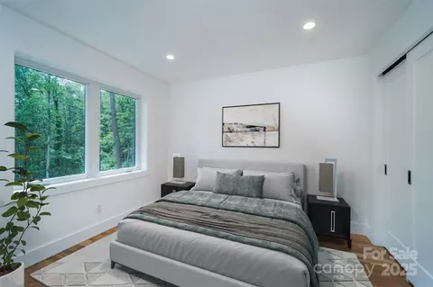 Bedroom - 3 Pheasant Dr, Fairview, NC 28730 photo 5 of 6