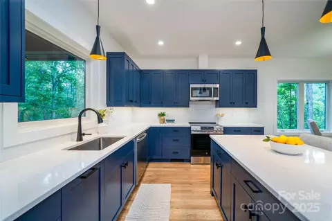 Kitchen - 3 Pheasant Dr, Fairview, NC 28730 photo 1 of 4