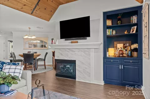 Living - 17931 Kings Point Dr #E, Cornelius, NC 28031 photo 3 of 3
