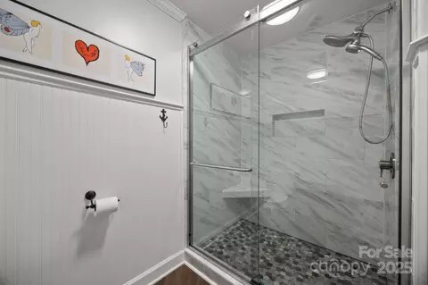 Bath - 17931 Kings Point Dr #E, Cornelius, NC 28031 photo 3 of 3