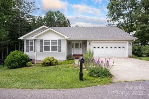 29 Honey Hollow Ln, Fairview, NC 28730