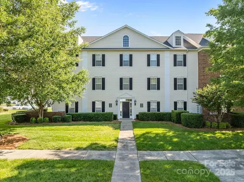 4024 Town Center Rd, Harrisburg, NC 28075