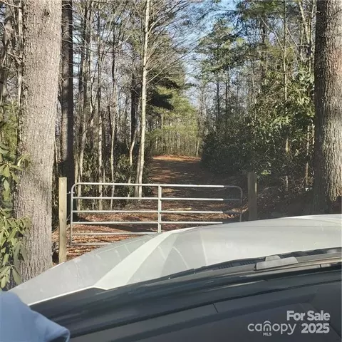 7902 Cat Trl, Lenoir, NC 28645