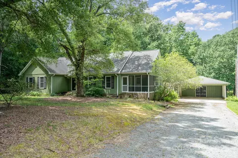 114 Larkfield Dr, Waxhaw, NC 28173
