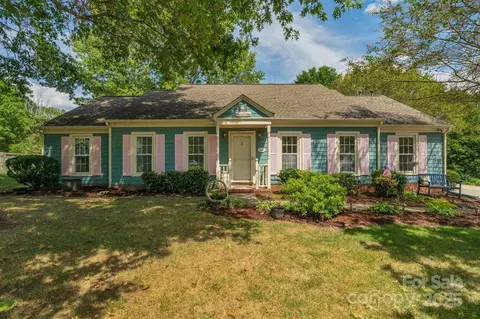 12341 Parks Farm Ln, Charlotte, NC 28277
