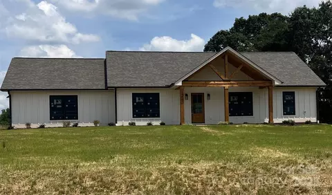1389 Hartsoe Rd, Lincolnton, NC 28092