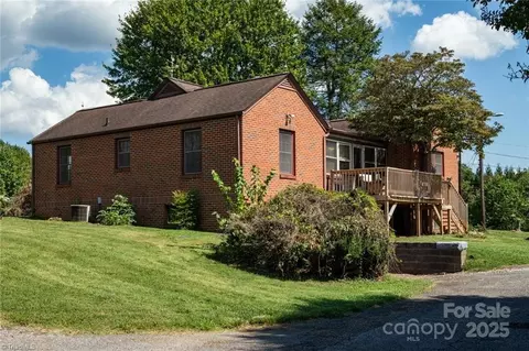 5137 W Us Highway 421, Wilkesboro, NC 28697