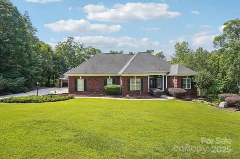 7612 Maple Bluff Ln, Concord, NC 28025 photo 2