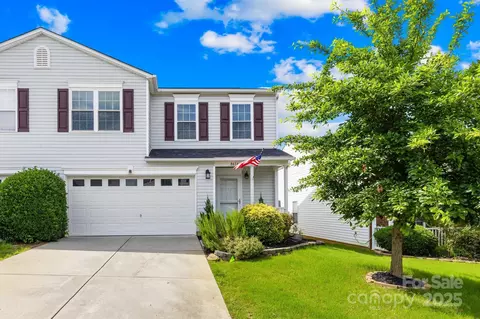 8614 Westhope St, Charlotte, NC 28216