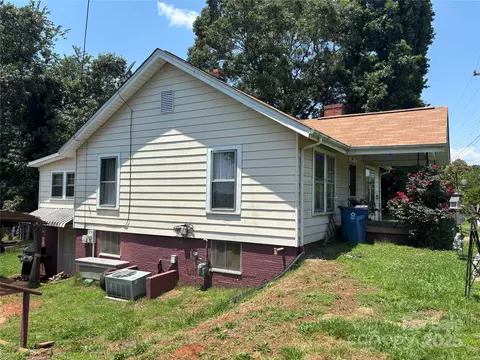 4059 10th Avenue Sw Dr SW, Hickory, NC 28602