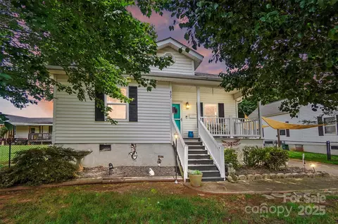 805 Caldwell St, Belmont, NC 28012