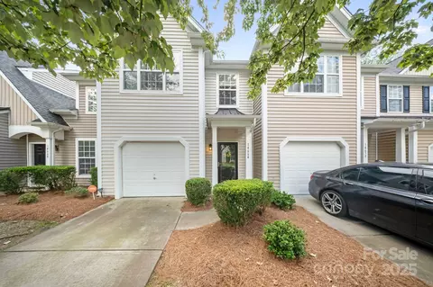 14664 Lions Paw St, Charlotte, NC 28273