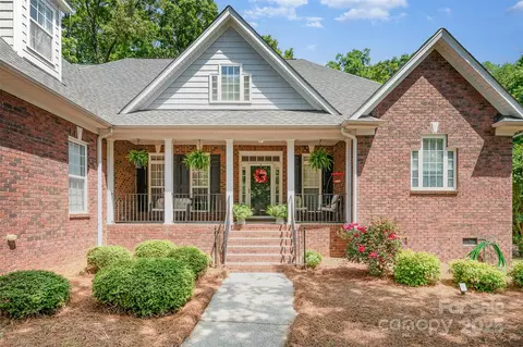 Exterior - 2804 Pulaski Dr, Monroe, NC 28110 photo 4 of 4