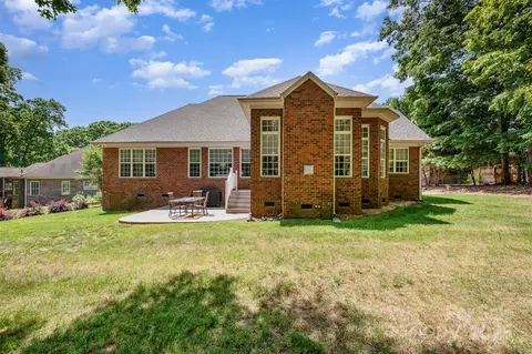 Exterior - 2804 Pulaski Dr, Monroe, NC 28110 photo 2 of 4