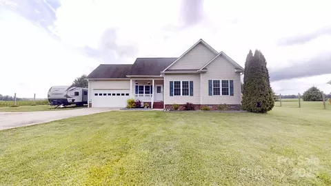6825 Woodleaf Rd, Woodleaf, NC 27054