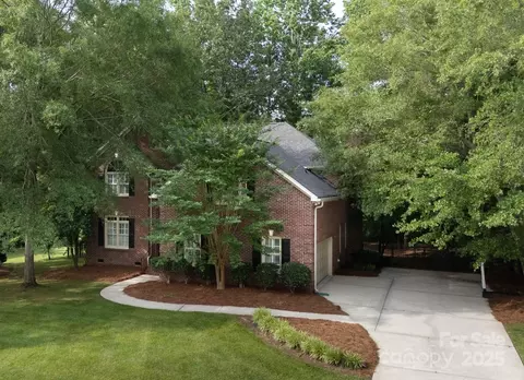 1587 Summit View Dr, Rock Hill, SC 29732