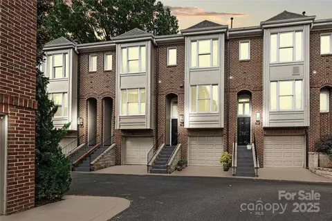 333 W 7th St, Charlotte, NC 28202
