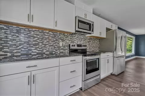 Kitchen - 41 Remembrance Rdg, Flat Rock, NC 28731 photo 3 of 3