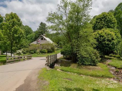 000 Mcdaris Loop 203 Dr #203, Mars Hill, NC 28754 photo 20