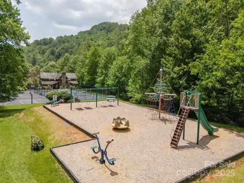 000 Mcdaris Loop 203 Dr #203, Mars Hill, NC 28754 photo 19