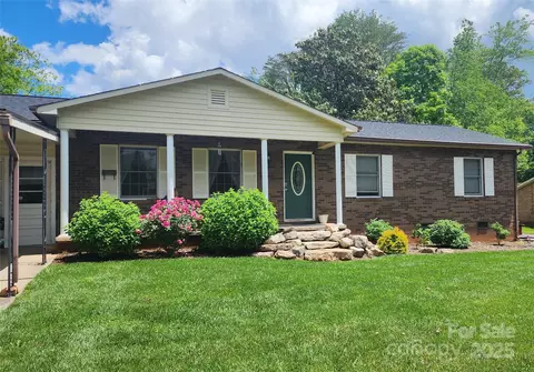 203 Shuping St, Morganton, NC 28655