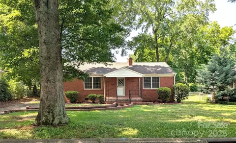 309 Fannie Cir, Charlotte, NC 28205