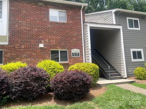 3200 Hathstad Plac Pl #E, Charlotte, NC 28210