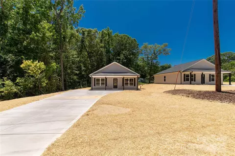 Exterior - 814 Generation Ln, Clover, SC 29710 photo 3 of 5
