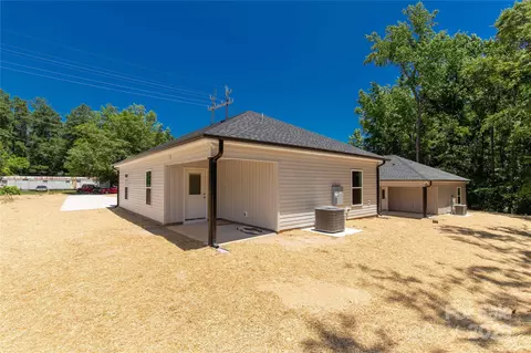 Exterior - 812 Generation Ln, Clover, SC 29710 photo 3 of 6