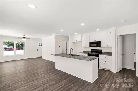 Living - 812 Generation Ln, Clover, SC 29710 photo 3 of 5