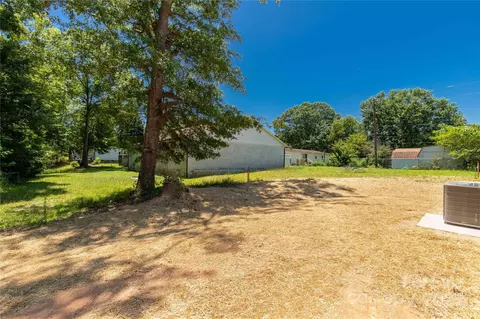 Exterior - 812 Generation Ln, Clover, SC 29710 photo 5 of 6