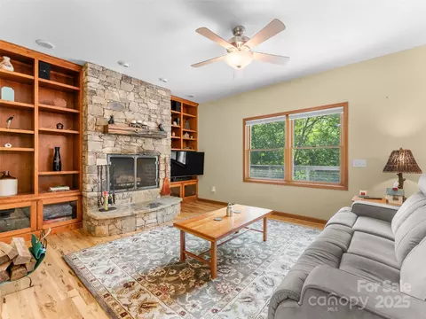 253 Sandy Ln, Brevard, NC 28712 photo 5