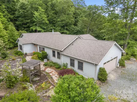 253 Sandy Ln, Brevard, NC 28712 photo 2