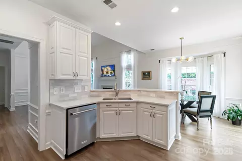 Kitchen - 10418 Pullengreen Dr, Charlotte, NC 28277 photo 1 of 4