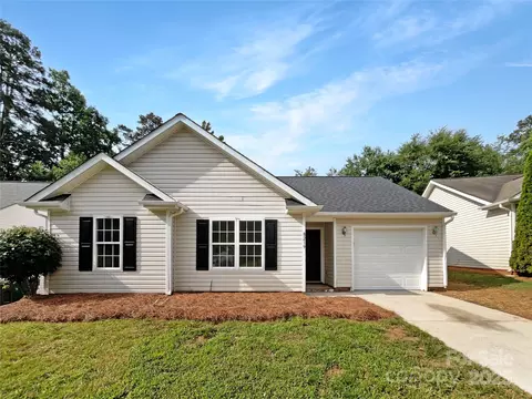 8219 Pozzi Rd, Charlotte, NC 28216