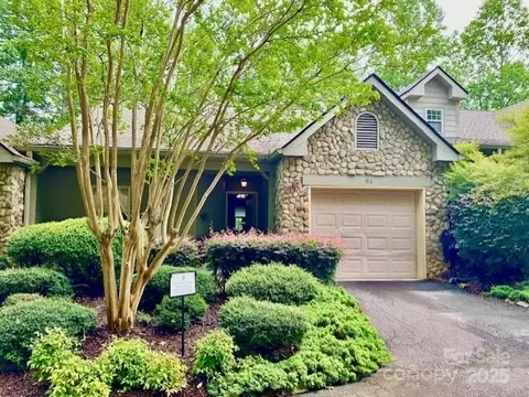 186 Stonecrest Ct, Lake Lure, NC 28746