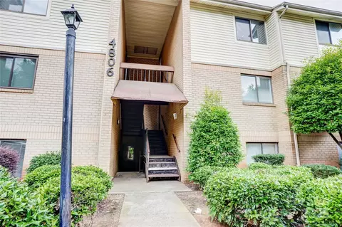4806 Spring Lake D Dr #D, Charlotte, NC 28212