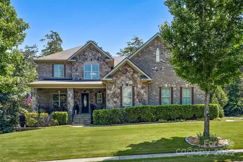 16547 Bastille Dr, Charlotte, NC 28278