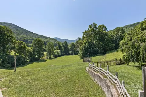 Exterior - 170 Beaverdam Loop Rd, Candler, NC 28715 photo 5 of 6