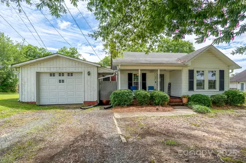 357 N Main St, Mount Pleasant, NC 28124 photo 2