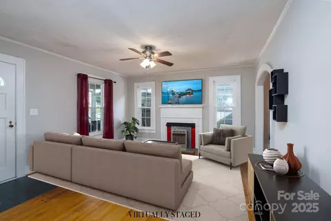 357 N Main St, Mount Pleasant, NC 28124 photo 5