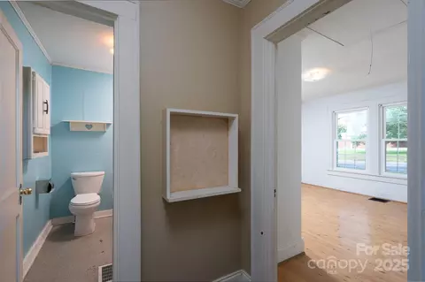 357 N Main St, Mount Pleasant, NC 28124 photo 11